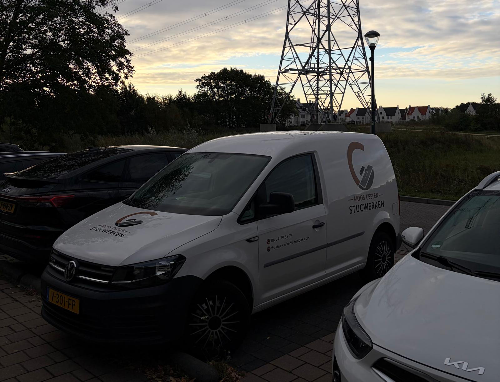 De werkbus van MC Stucwerken